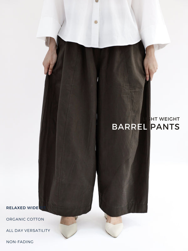 Lightweight Barrel Pants in Sage Green