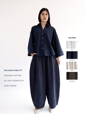 Lightweight Barrel Pants in Navy Blue