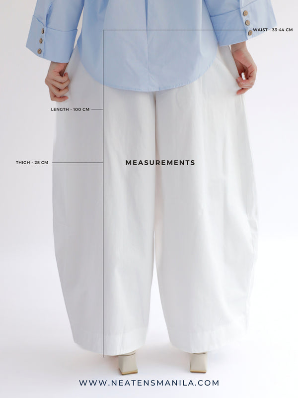 Lightweight Barrel Pants in Navy Blue