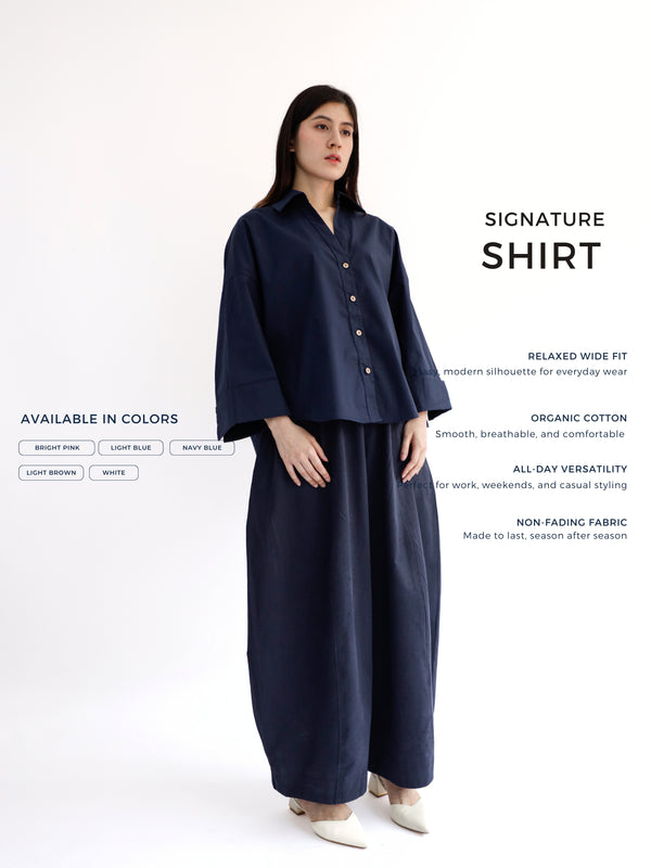 Signature Shirt in Navy Blue