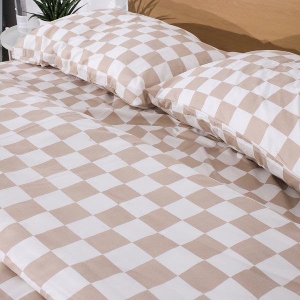 CHECKERED BEDDING SET – BUY ONE GET ONE